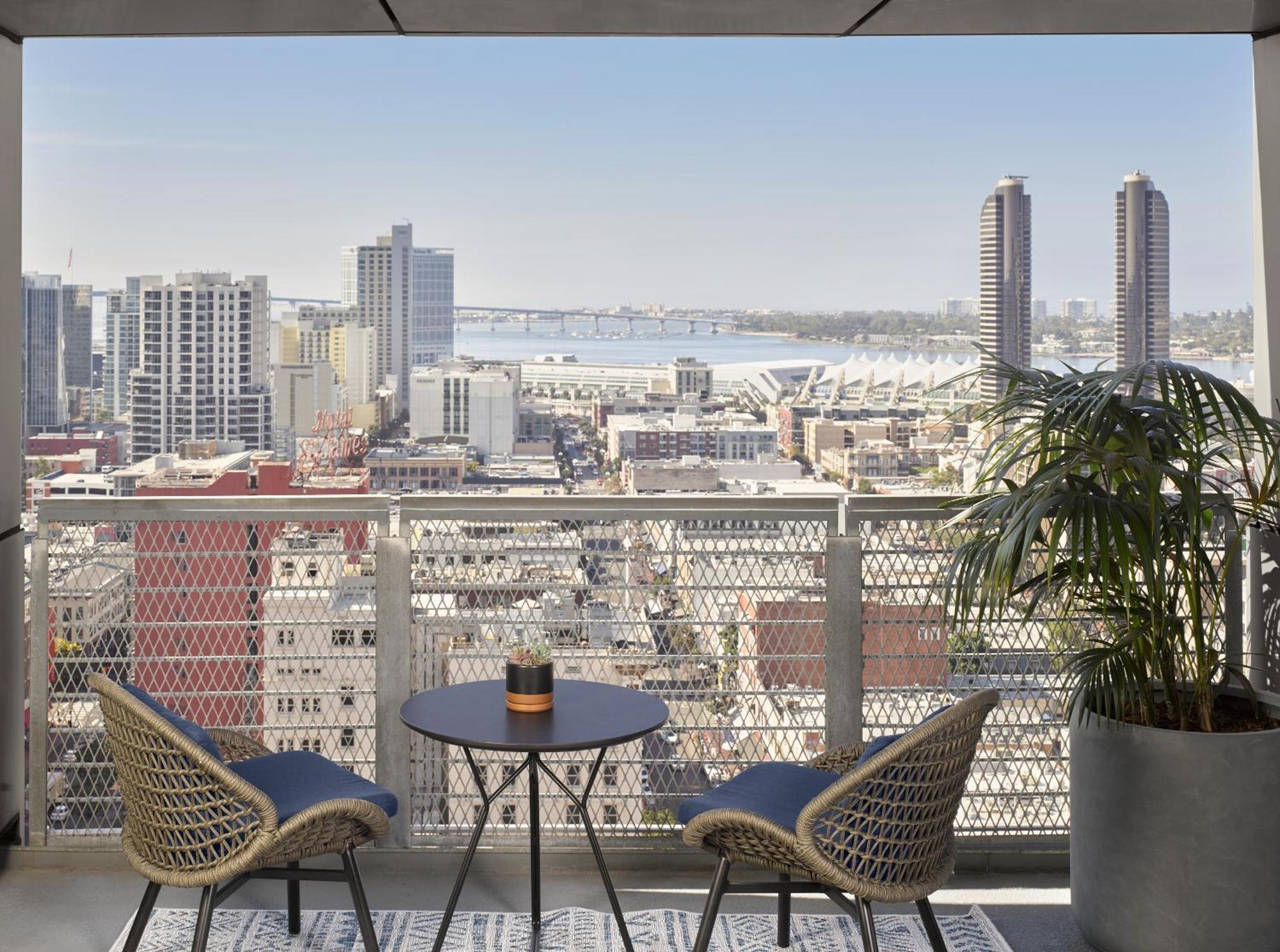 Alma San Diego Downtown, A Tribute Portfolio Hotel Buitenkant foto